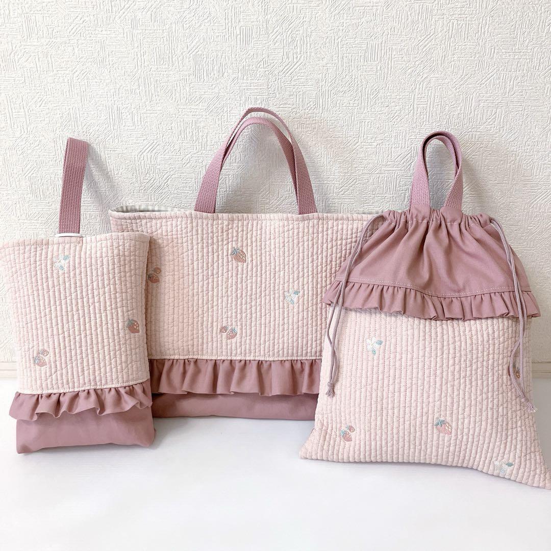 レッスンバッグ 上履き入れ　体操服袋　ヌビ　いちご刺繍 レッスンバッグ 上履き入れ 体操服袋 ヌビ いちご刺繍 - メルカリ