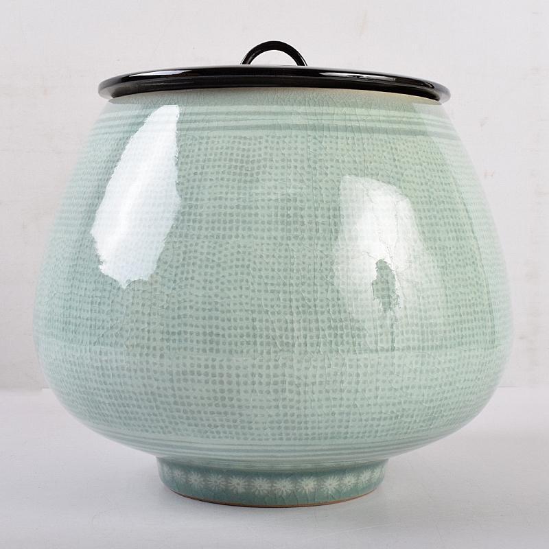韓国人間文化財　柳海剛（柳根瀅）作　高麗青磁　象嵌　水指　共箱　M　R8896B 韓国人間文化財 柳海剛（柳根瀅）作 高麗青磁 象嵌 水指 共箱 M