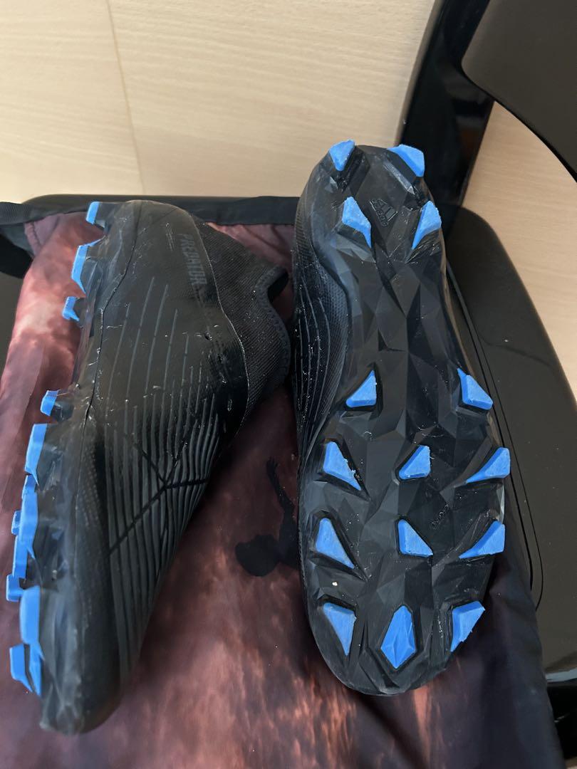 adidas サッカースパイクシューズ 黒