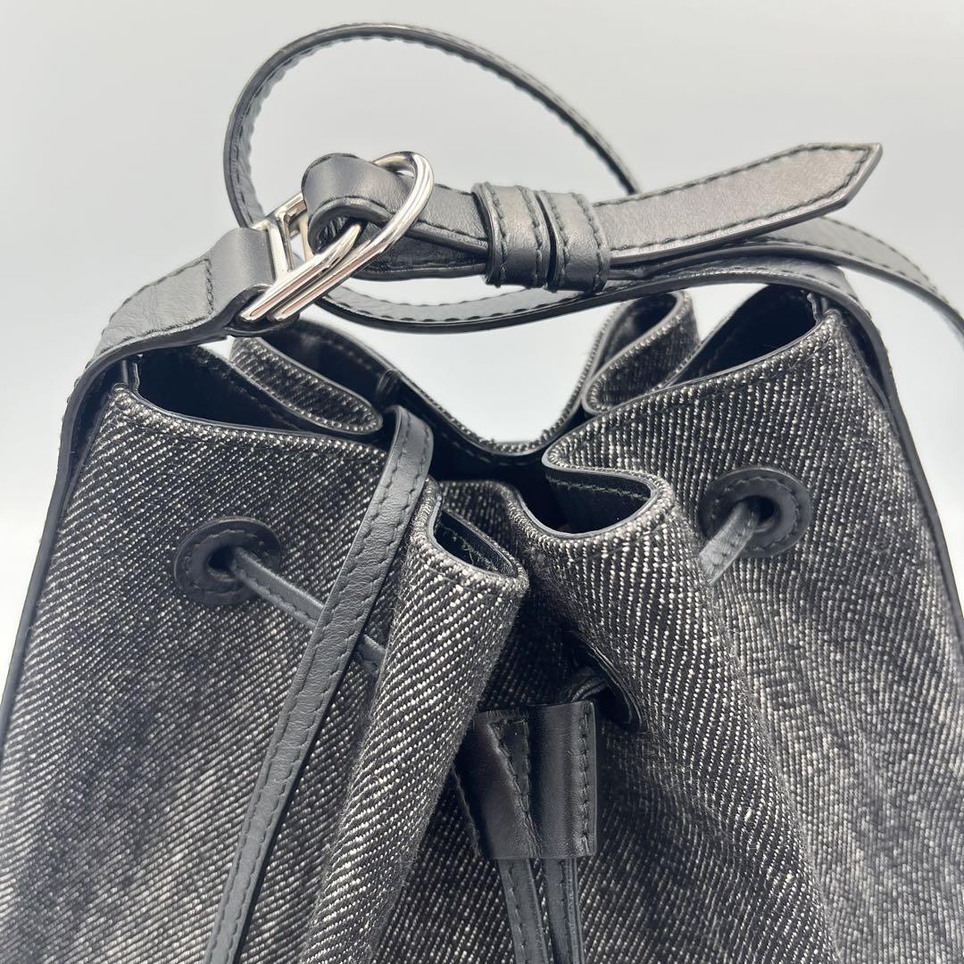 【美品/希少カラー】バレンシアガ　巾着ショルダーバッグ　黒デニム　付属品完備 美品/希少カラー】バレンシアガ 巾着ショルダーバッグ 黒デニム