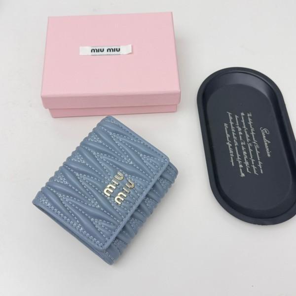miu miu 三つ折り財布 ライトブルー 箱付き - メルカリ