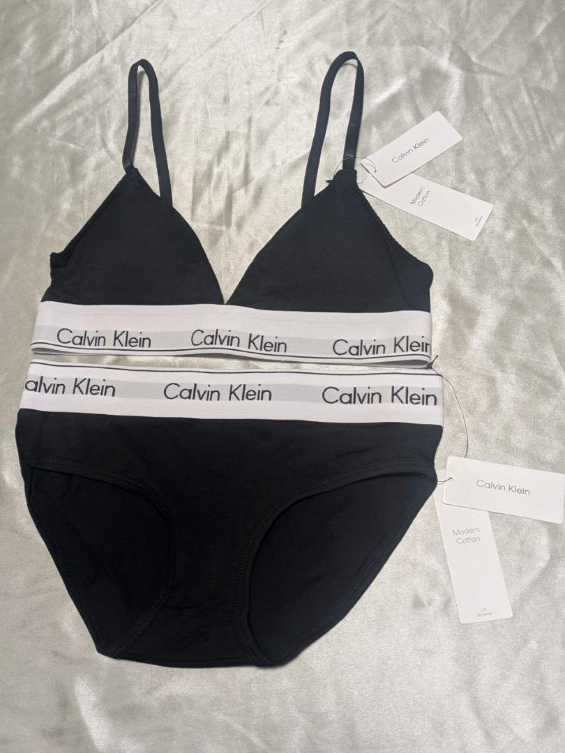 Calvin Klein トライアングルブラ&ショーツ 上下セット S - メルカリ