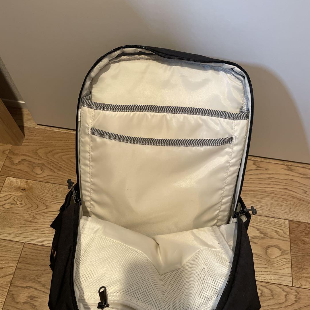 【美品】Thule(スーリー) Lithos Backpack 20L