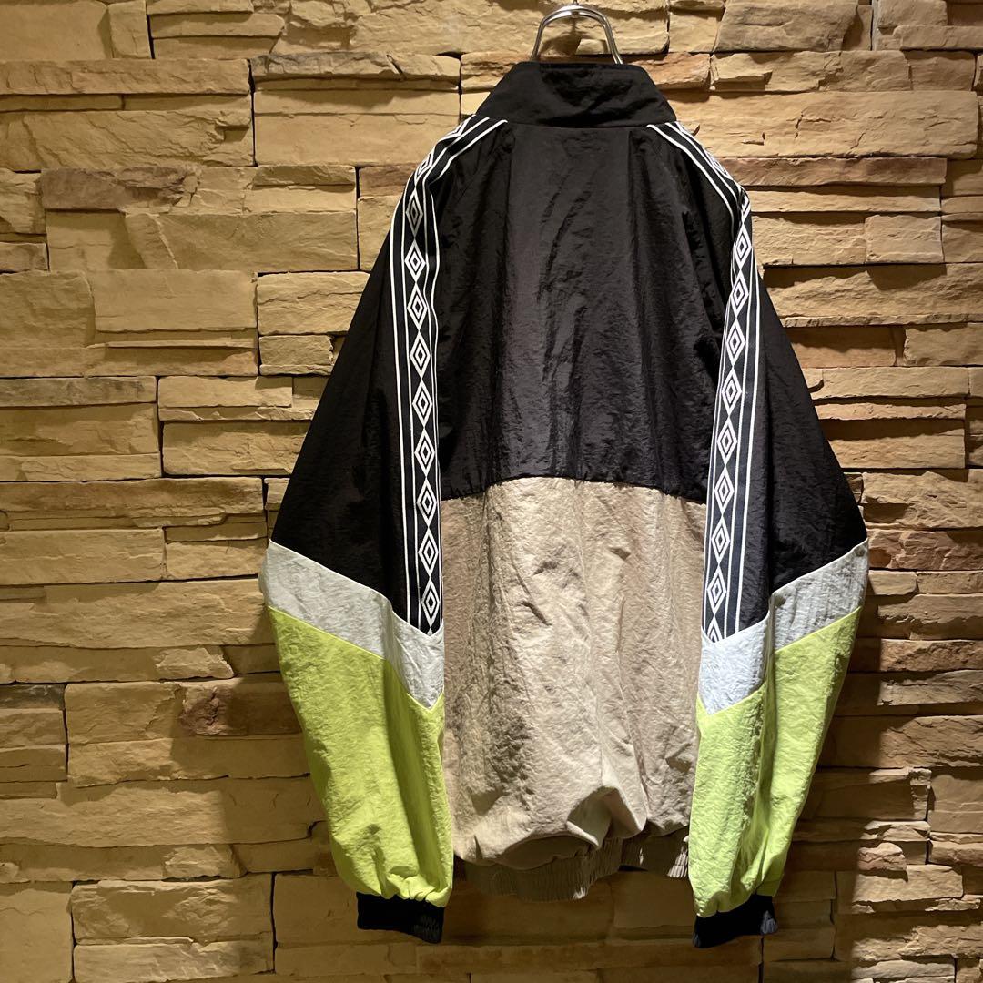 【大人気】UMBROアンブロ/ナイロンジャケット/PRO TRAINING/S