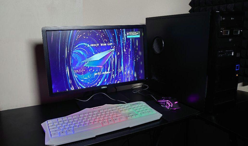 ゲーミングPCフルセット i7 gtx メモリ12GB SSD256GB デスクトップPC