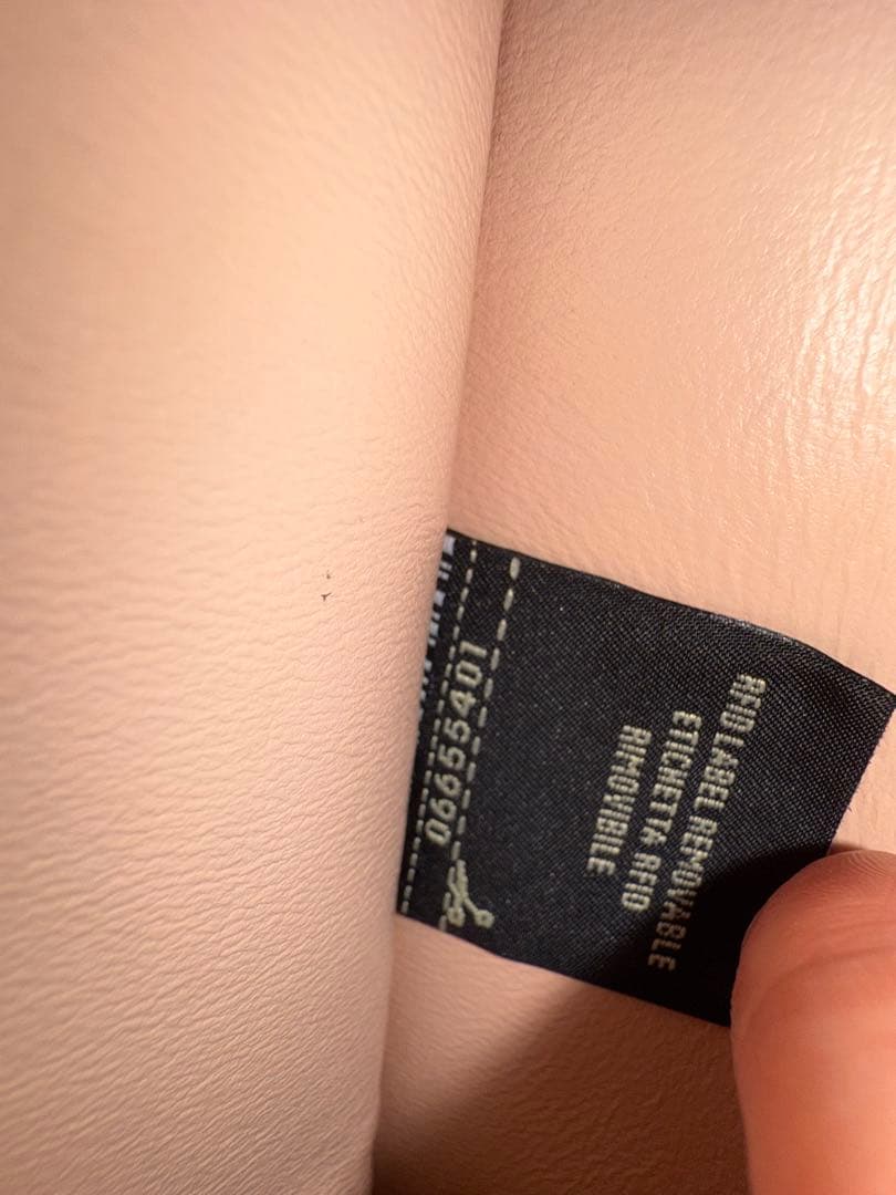 FENDIピーカーブー　ISeeU ミディアムブラックカーフ