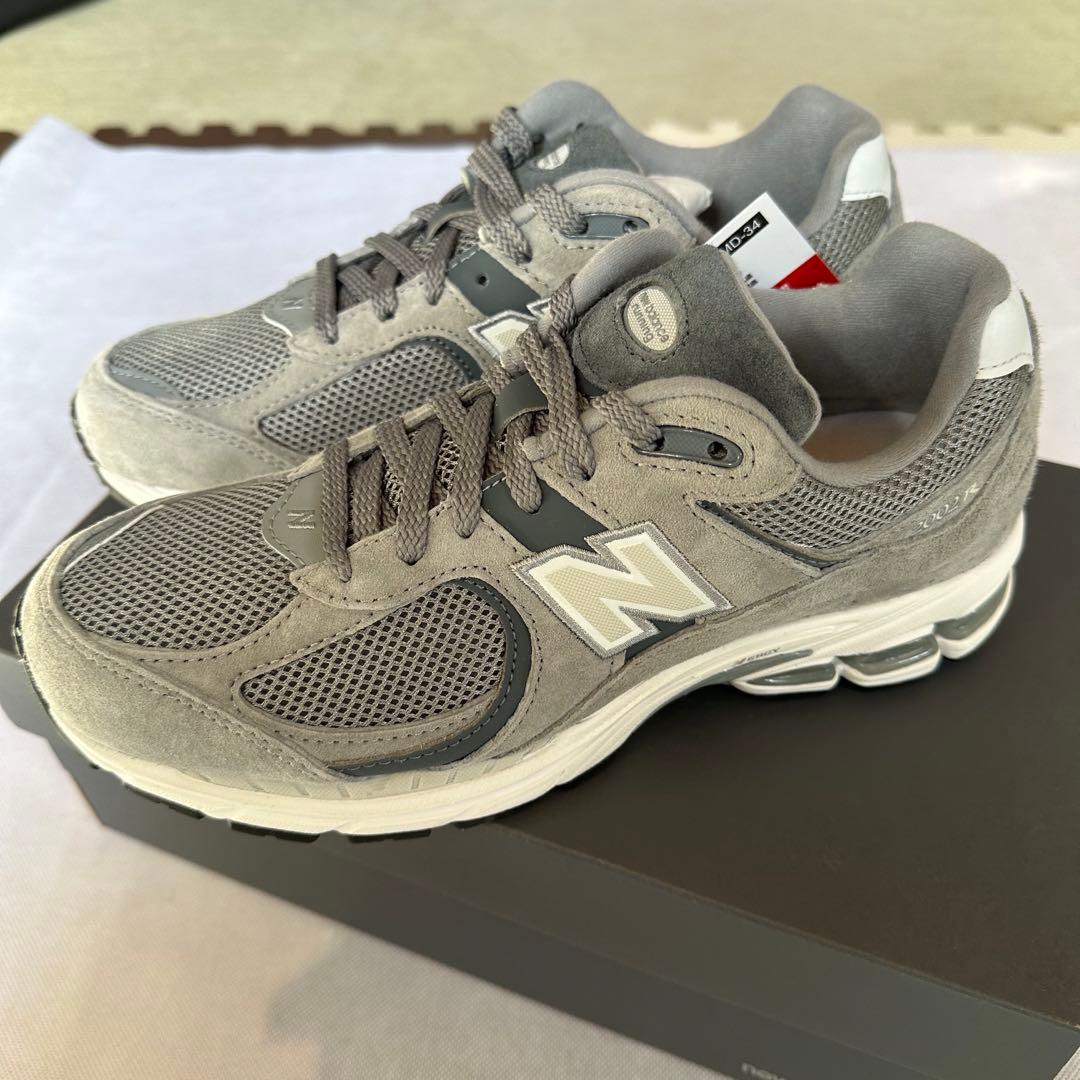 スニーカー New Balance ニューバランス M2002R 24 11590円 オンライン