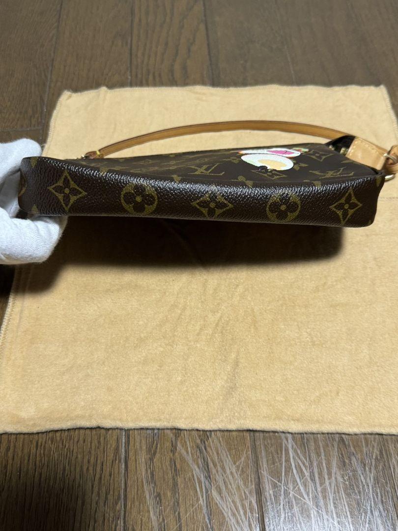 ルイヴィトン 村上隆 パンダ アクセサリーポーチ アクセソワール