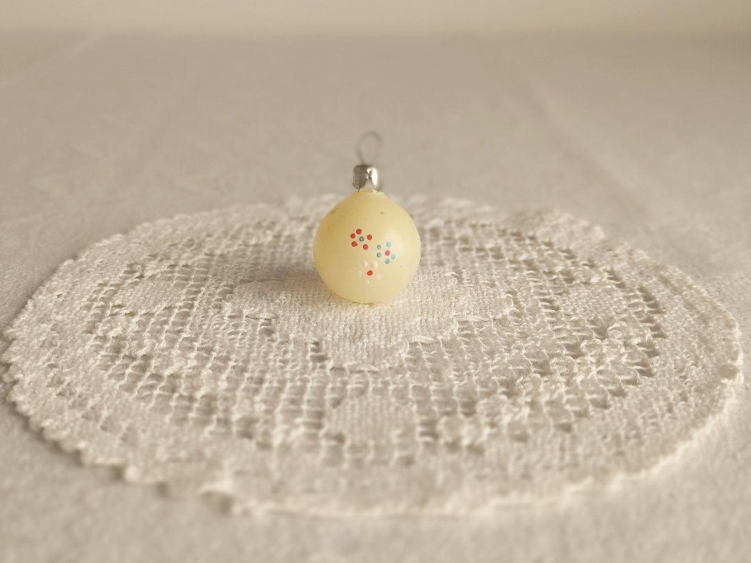 【りこ。さま】* vintage mini ornament ❀ 丸い 赤い実