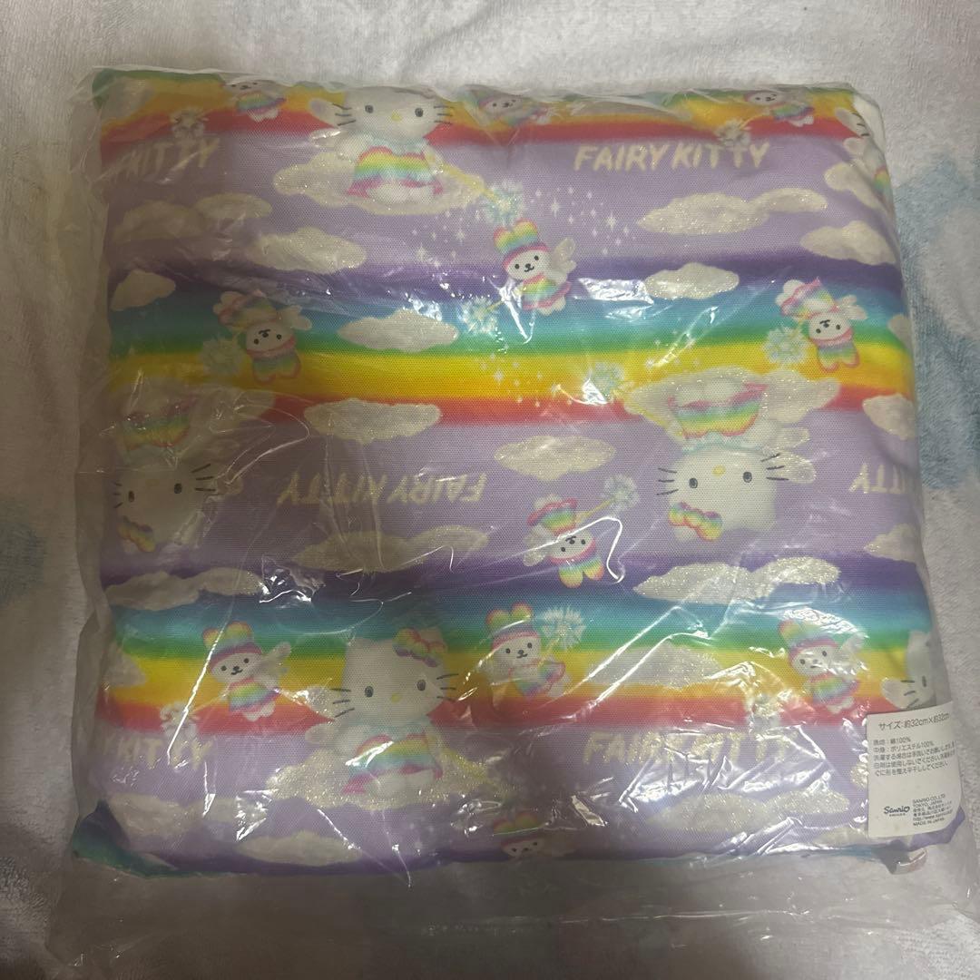 キティちゃんフェアリークッション