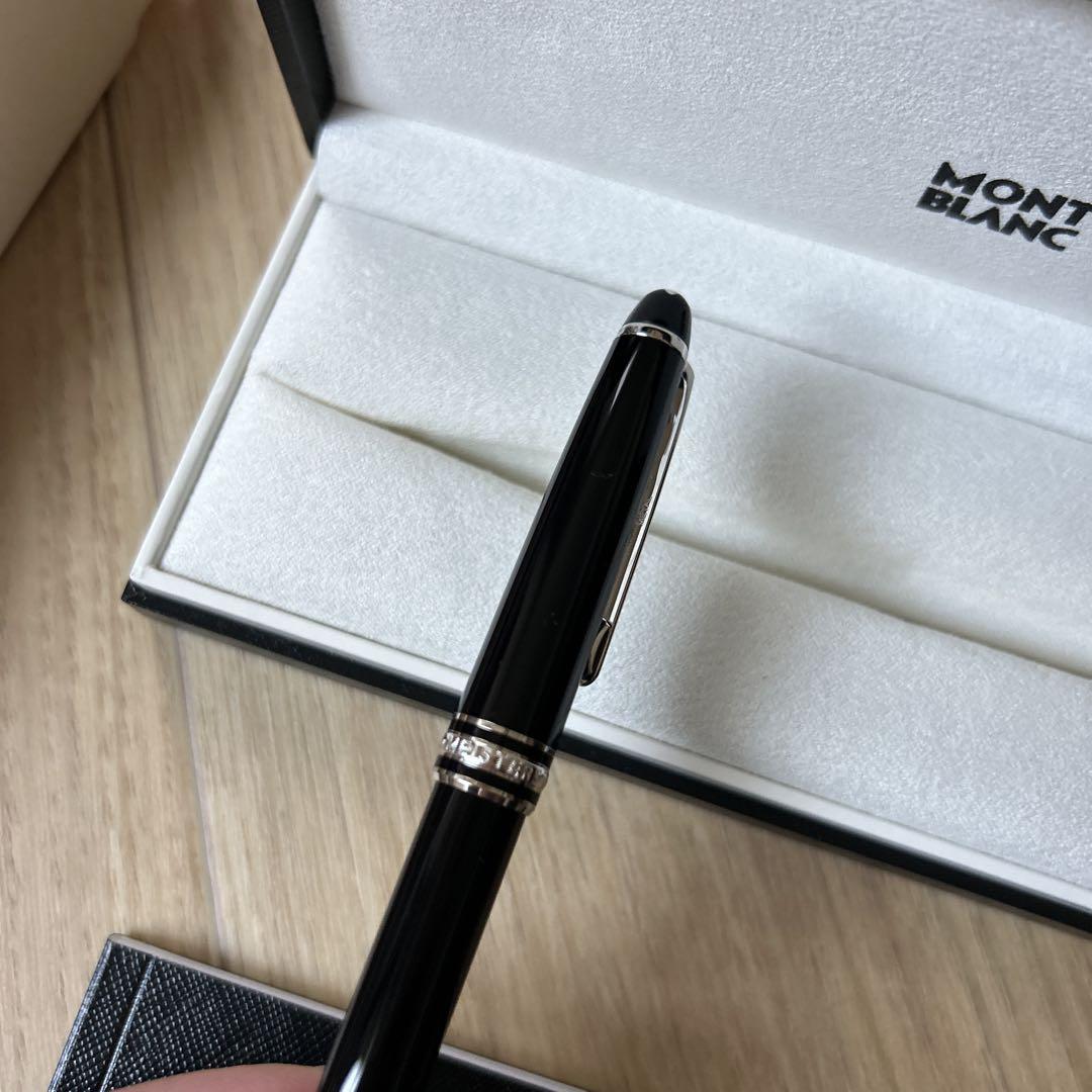 限定値下げ中　MONT BLANC ブラックボールペン 本体　名前入り 値下げ中 MONT BLANC ブラックボールペン 本体 名前入り