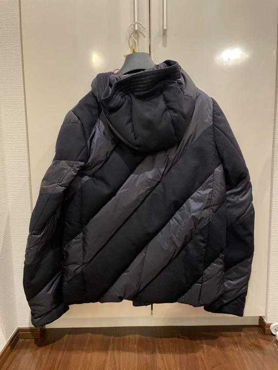 MONCLER GAMME BLEU ダウンジャケット