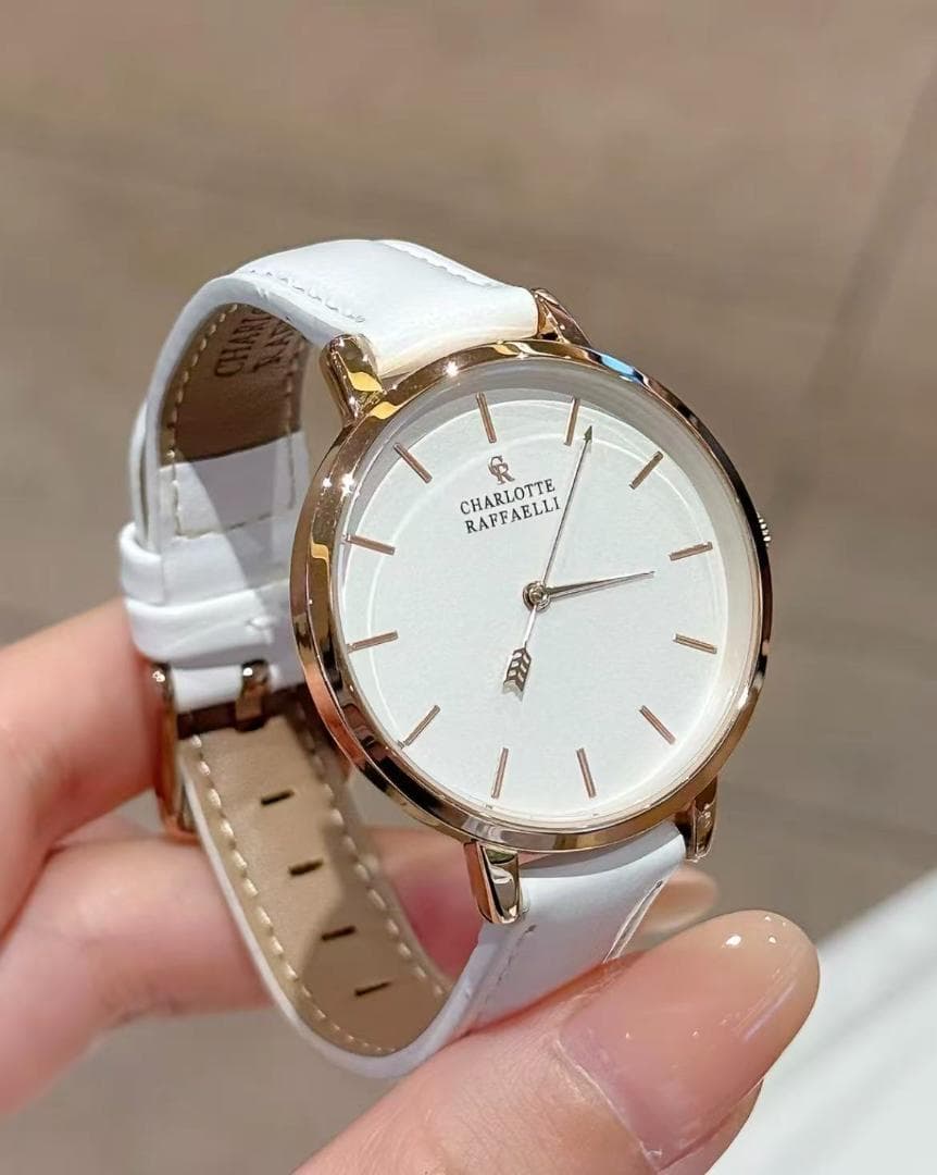 CHARLOTTE RAFFAELLI ホワイトレザー時計