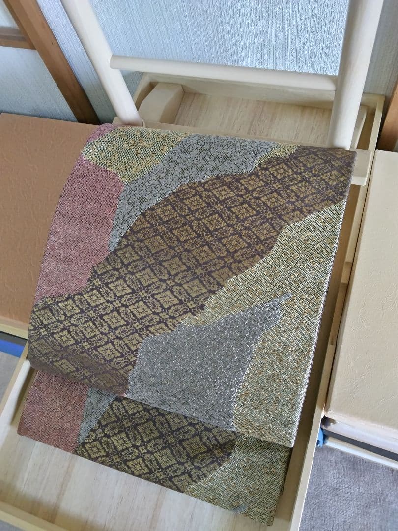 O-240 袋帯 六通 道長取り 金糸箔 ブラウン 薄緑 ローズ 美品 O-240 袋帯 六通 道長取り 金糸箔 ブラウン 薄緑 ローズ 美品