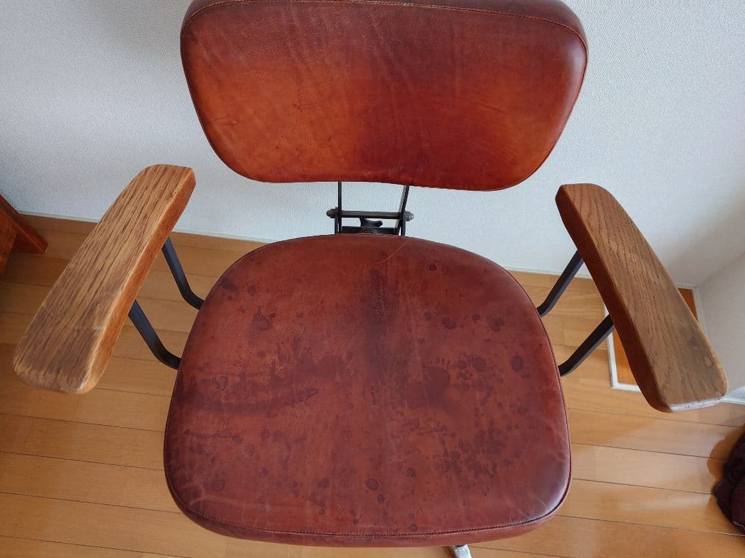 トラックファニチャーデスクワークチェア TRUCK FURNITUREjournal standard Furniture MARWIL-DEMENAGEMENTS_CH