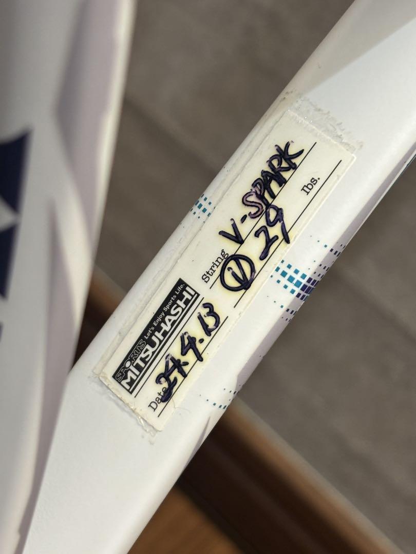 美品　YONEX ヨネックス　VOLTRAGE5V ボルトレイジ5V ホワイト