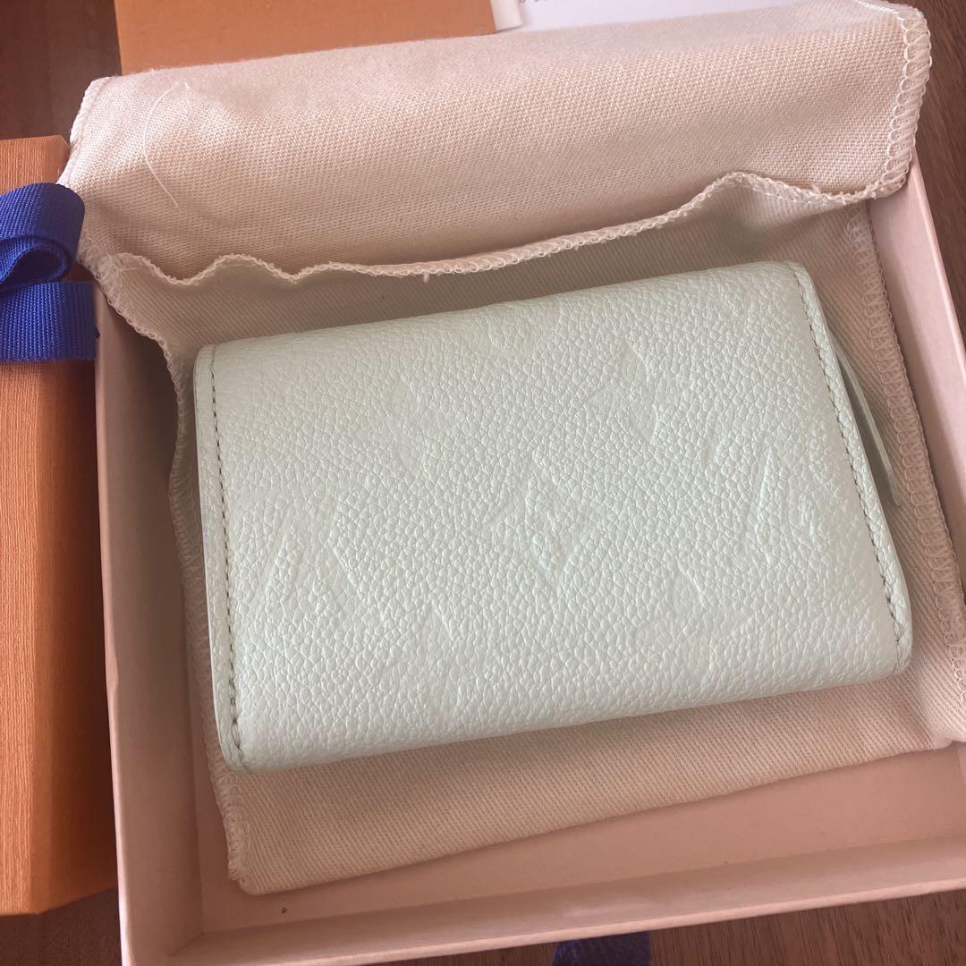 LOUIS VUITTON ミントグリーン 二つ折り財布