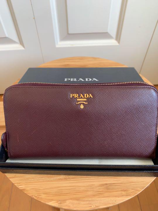 PRADA プラダ 長財布 ワインレッド - メルカリ PRADA プラダ 長財布 ワインレッド - メルカリ