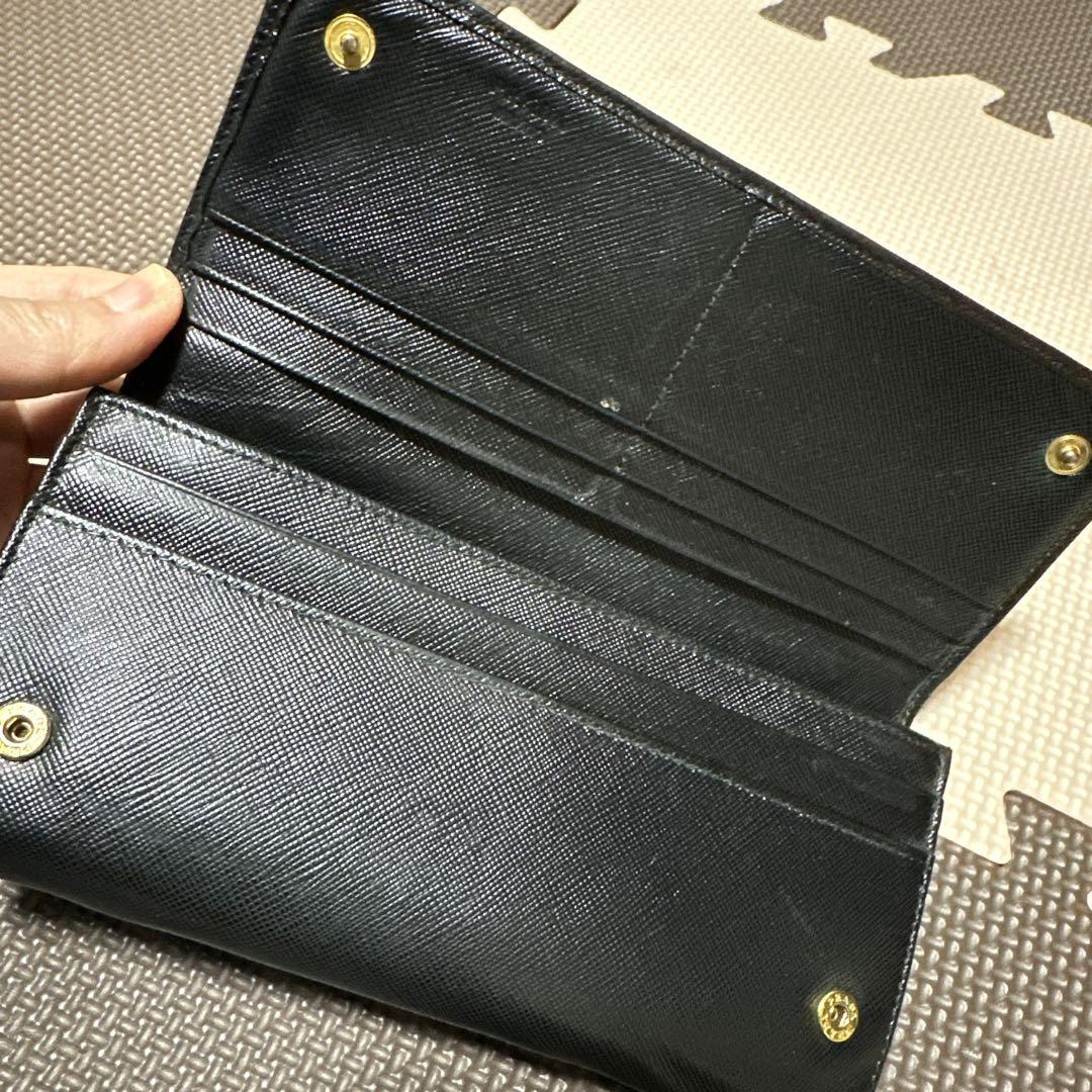 PRADA ブラックレザー長財布 ゴールドロゴ