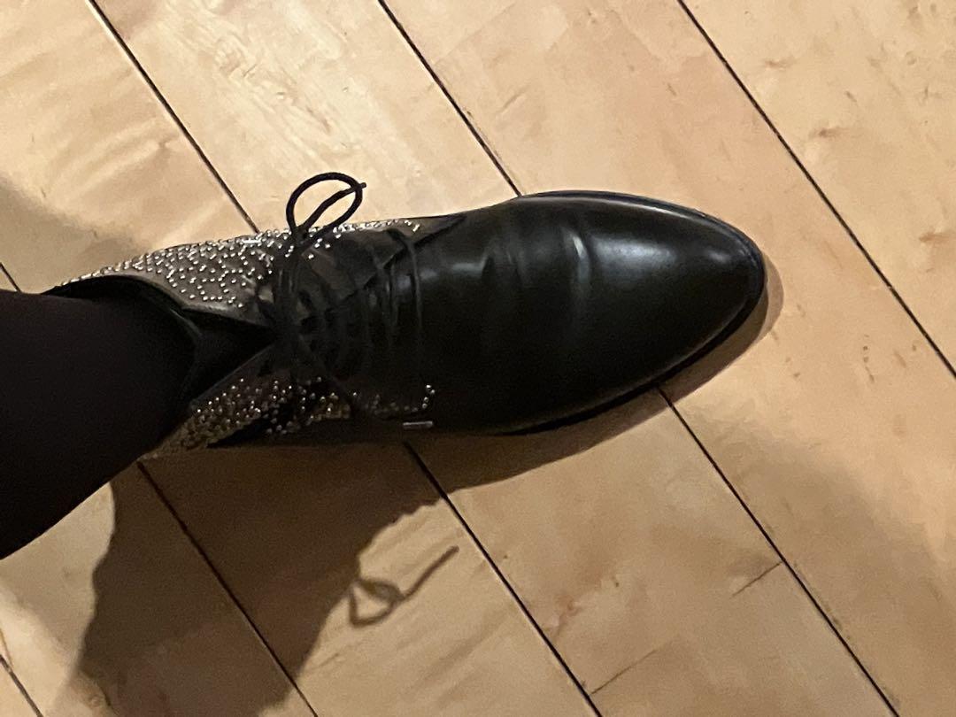 ALAIA レースアップブーツ　黒　スタッズ装飾 ALAIA レースアップブーツ黒スタッズ装飾