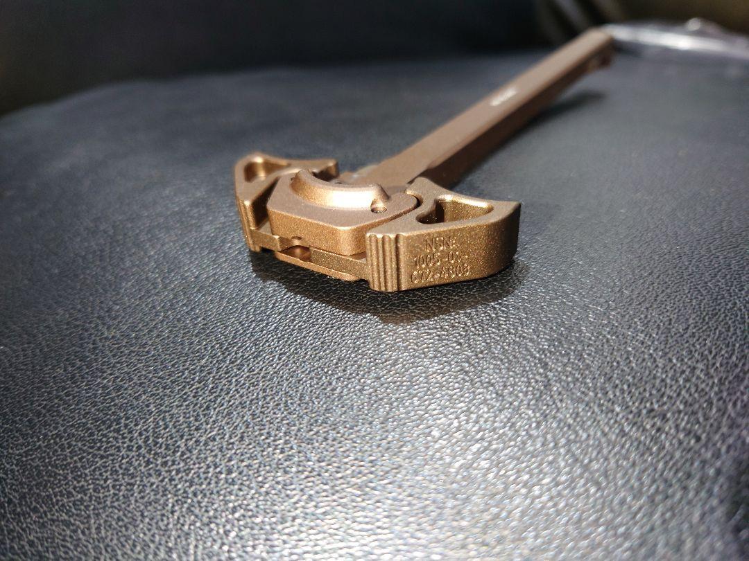 GHK urg-i Z-Parts GEISSELE チャージングハンドル