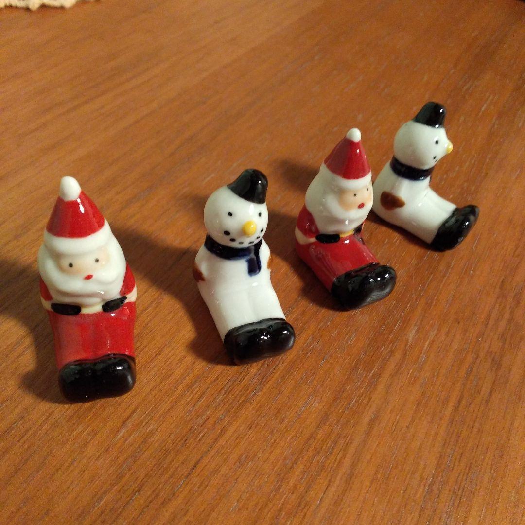 新品2種類お座りサンタさん&雪だるまさん各2個計4個セットです。