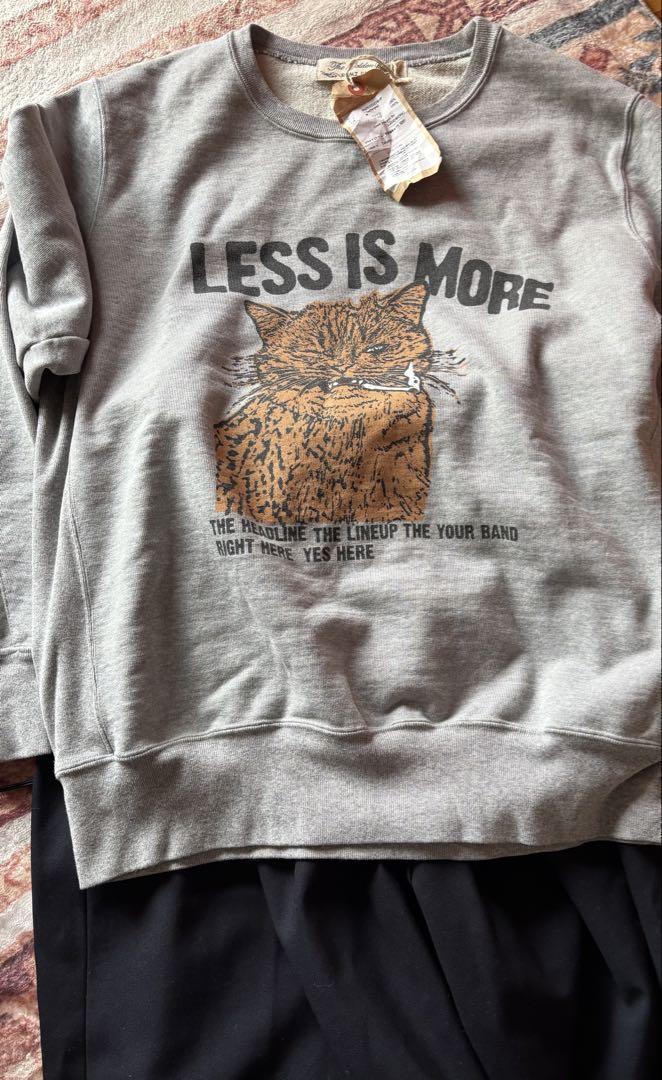 LESS IS MORE 猫イラスト スウェット
