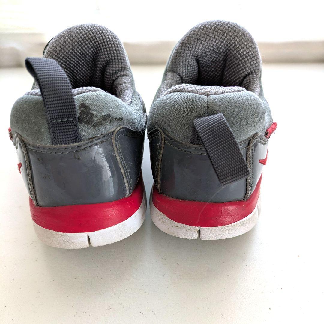 人気アイテムランキング ❣️Nikeダイナモフリー グレー/レッド ❣️スリッポンシューズ その他