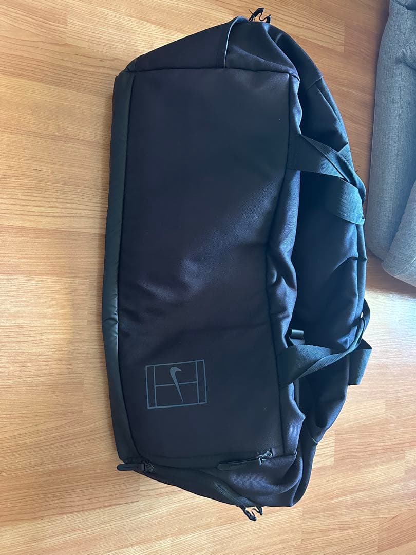 ナイキ コート アドバンテージ ダッフルバッグ