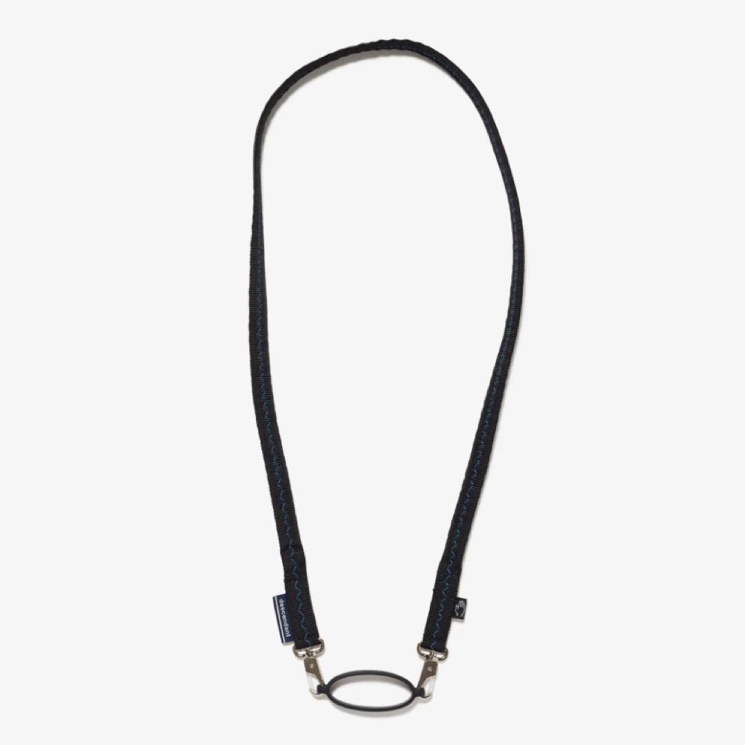 DESCENDANT BUNGEE STRAP TAKES HANDS
