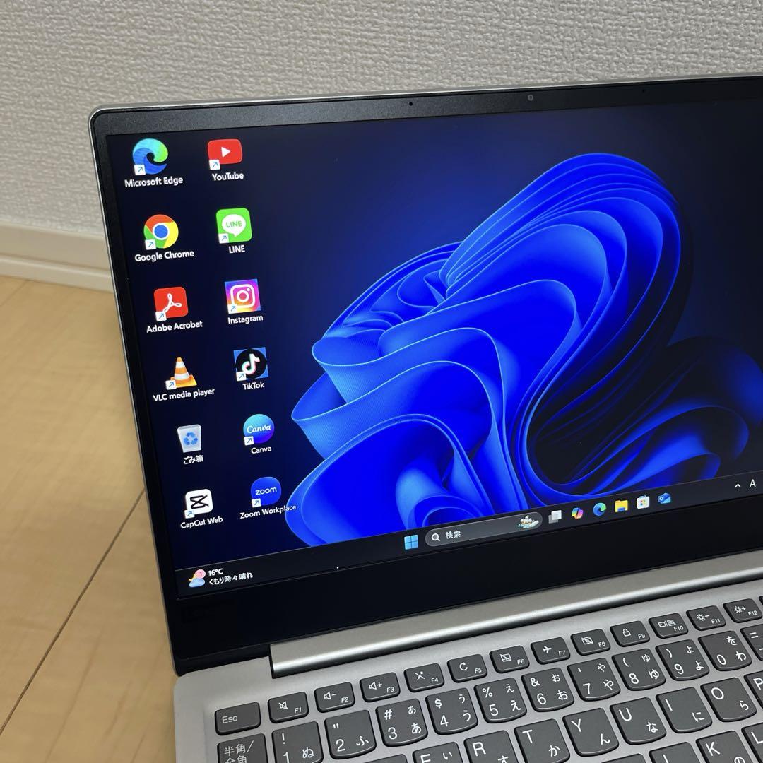Lenovo Core i7 8550U 第8世代  SSD ノートパソコン