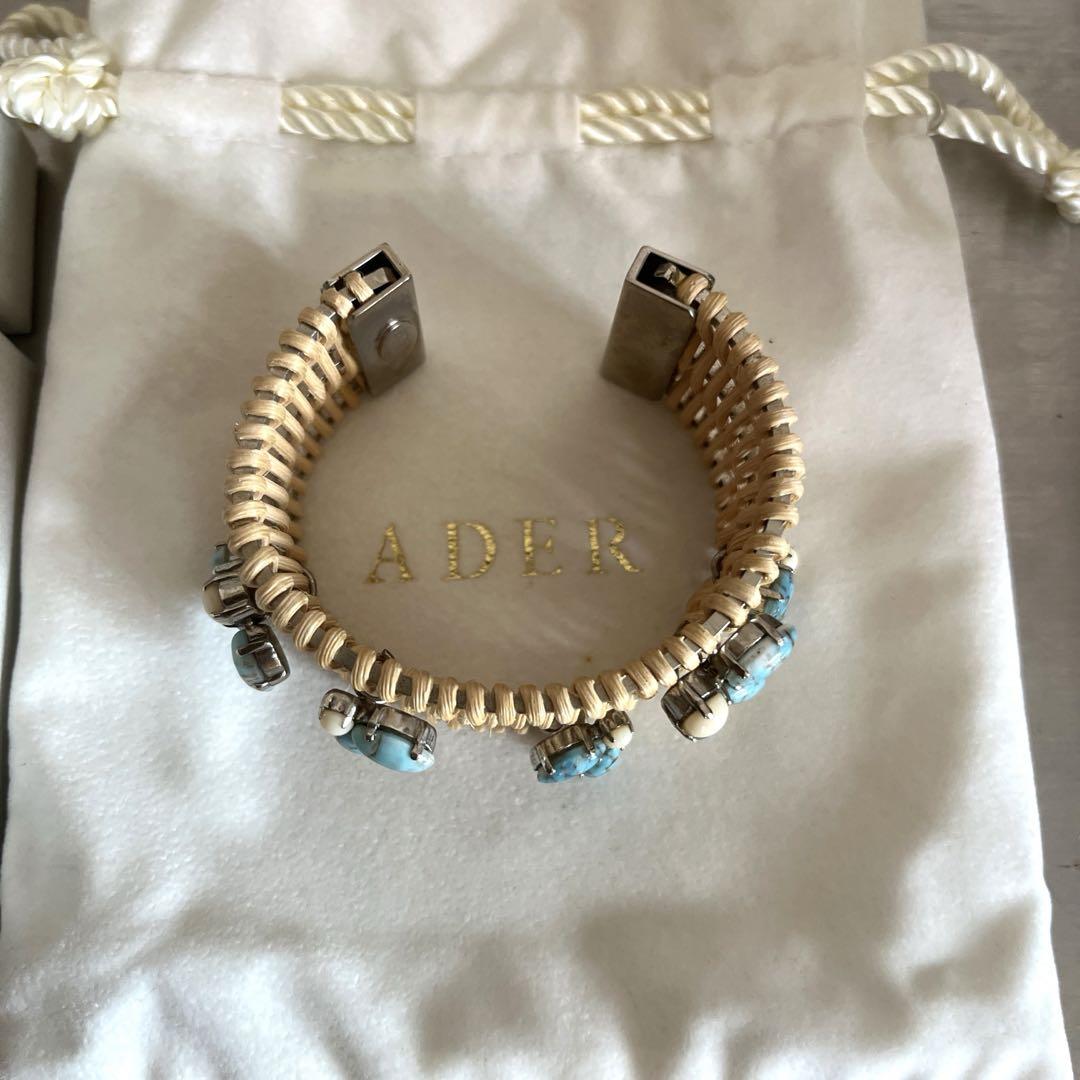 【SEAL限定商品】 ADER アデル ラタン バングル・リストバンド 蜂モチーフ アクセサリー