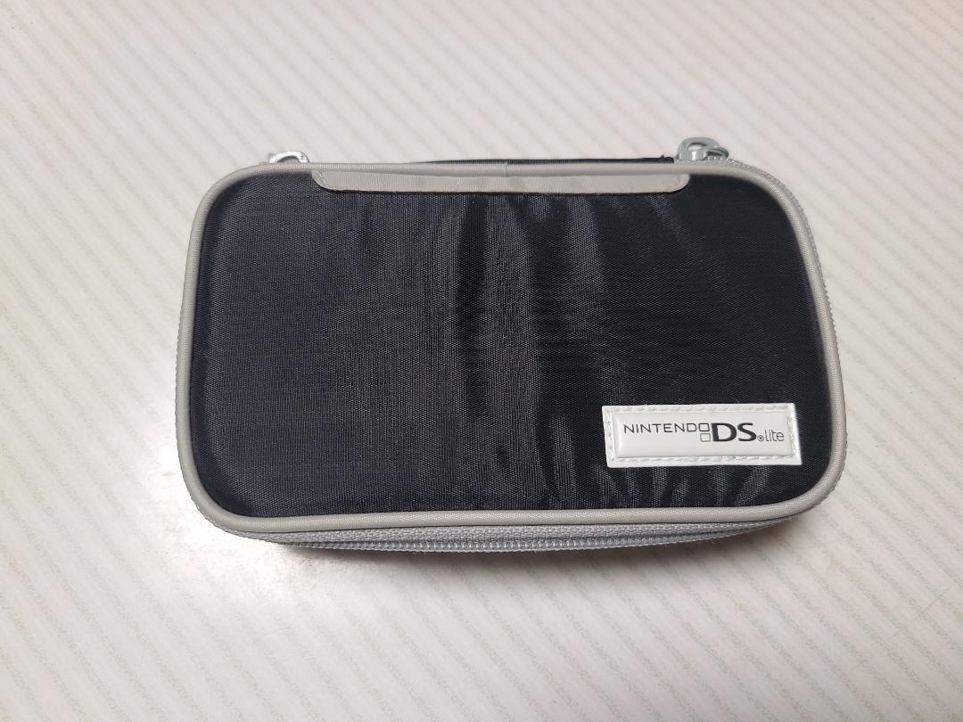 ニンテンドーDS Lite 本体2台とケース