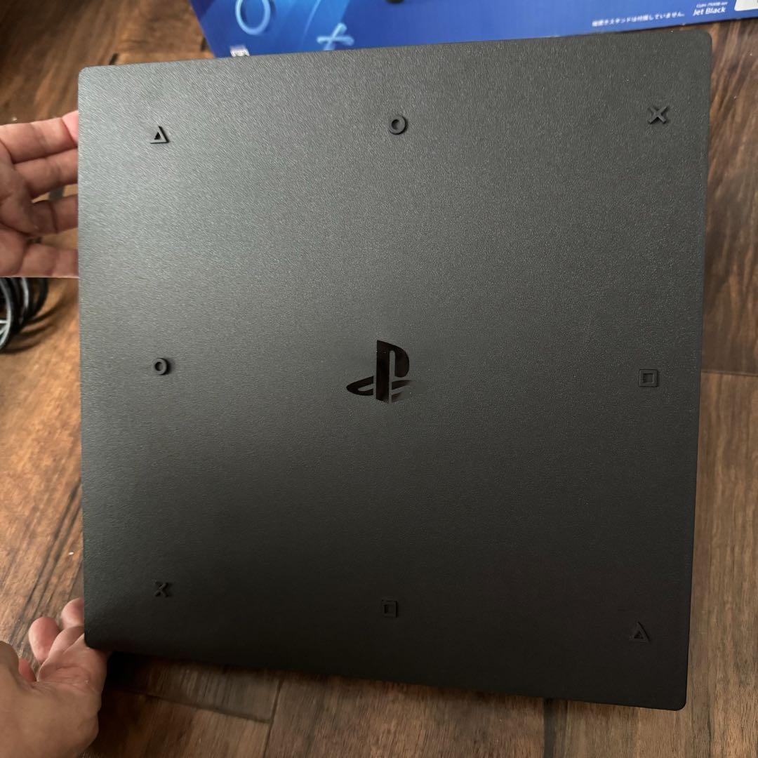 【美品!】PlayStation®4 Pro 1TB CUH-7100BB01 画像3