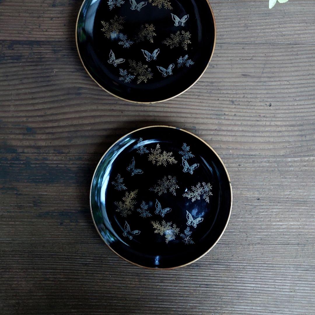 【ご成約】青磁 陽刻 向かい蝶 深皿と 骨董の器 おまとめ