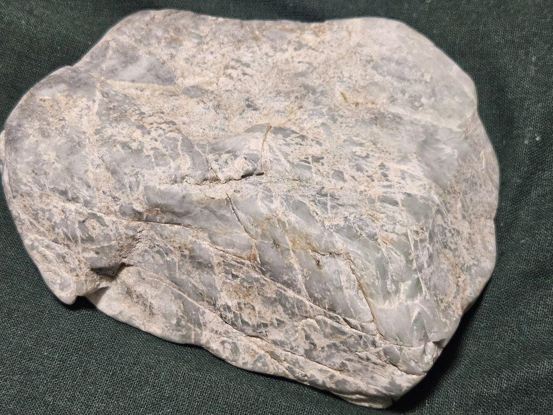 金山谷翡翠】部分ロウカン質薄緑 約877g - メルカリ