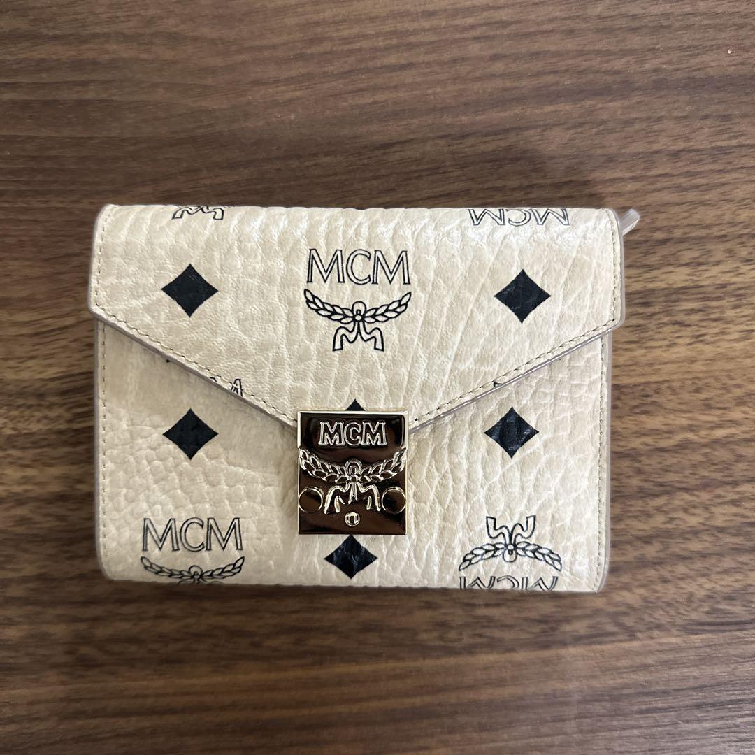 美品　MCM 三つ折り財布