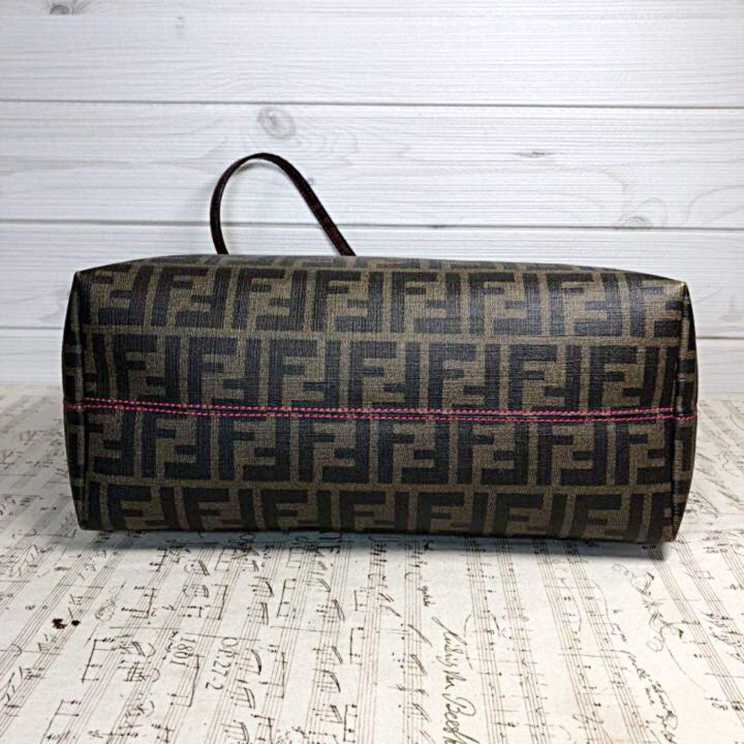 ールの╏ FENDI PVC ピンクスティッチ 肩掛け可能 uOvod-m10575511277 大型トートバッグ ズッカ柄 しファスナ