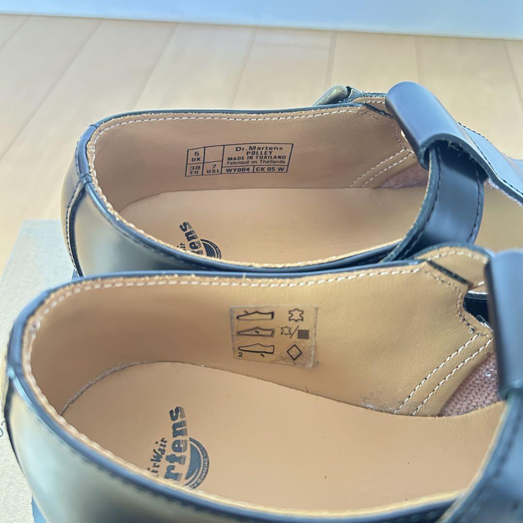 Dr. Martens メリージェーン　Tストラップ
