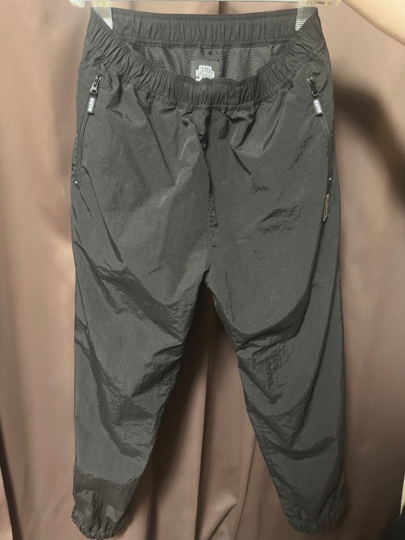 低価格！ BLACK EYE PATCH ブラックアイパッチ ナイロントラックパンツM・Black Eye Patch