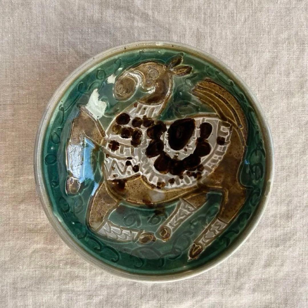 今井律湖さん 絵皿 陽気な馬 - メルカリ