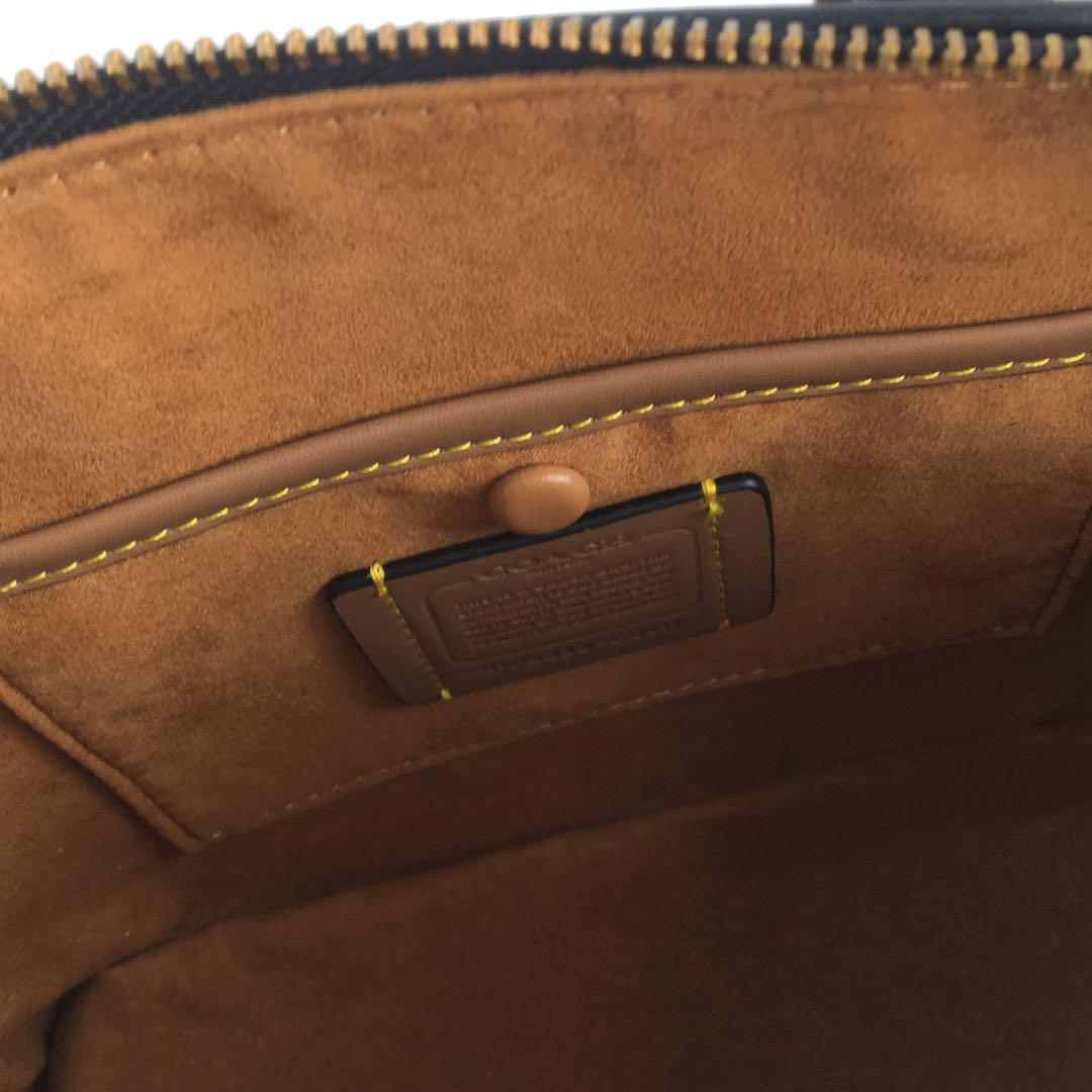 新品未使用 COACH レベル シェルバッグ ブラック