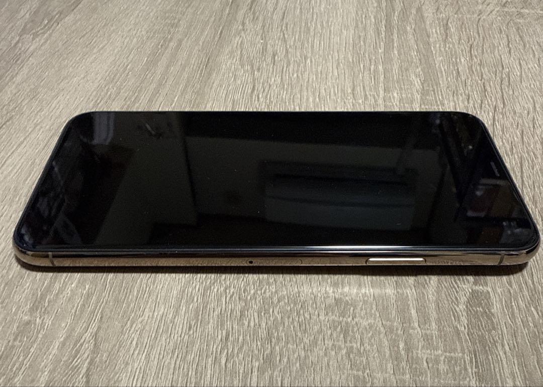 美品★iPhone11ProMax 256GB ゴールド