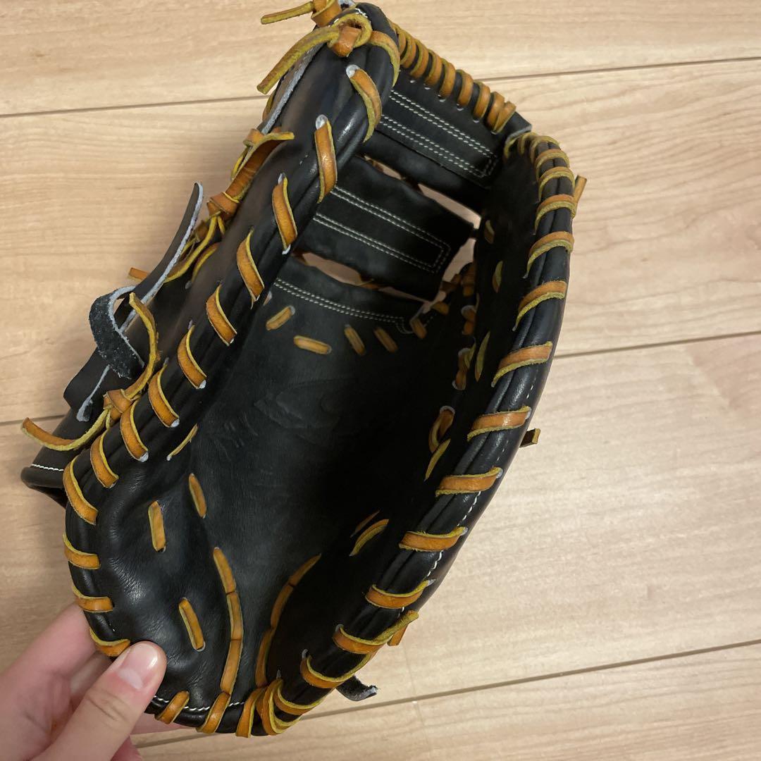 野球グローブ　黒