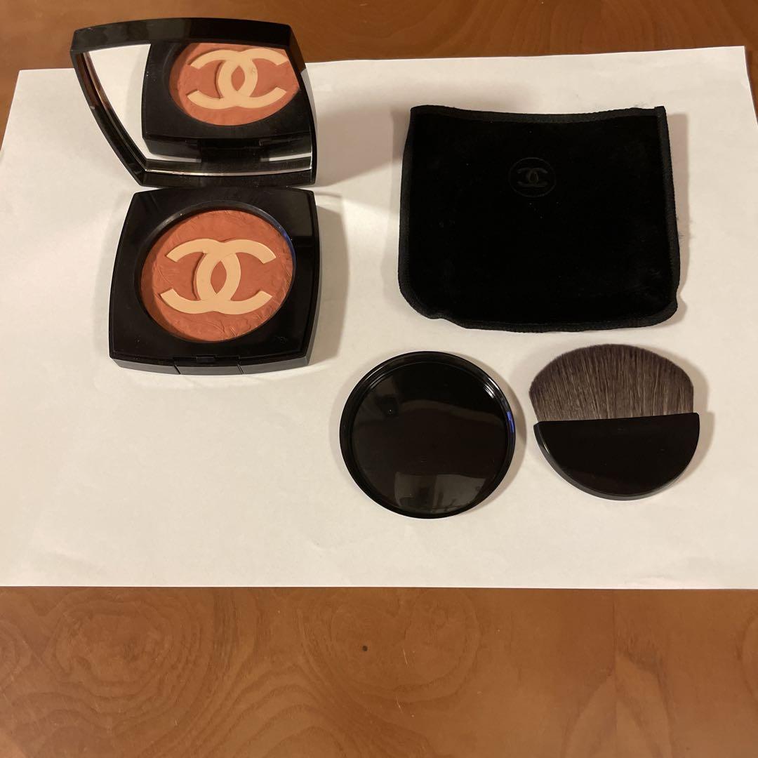 CHANELのチークカラー