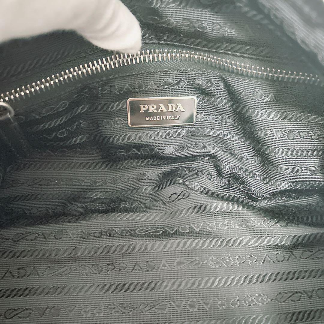 PRADAプラダ ハンドバッグ レザー