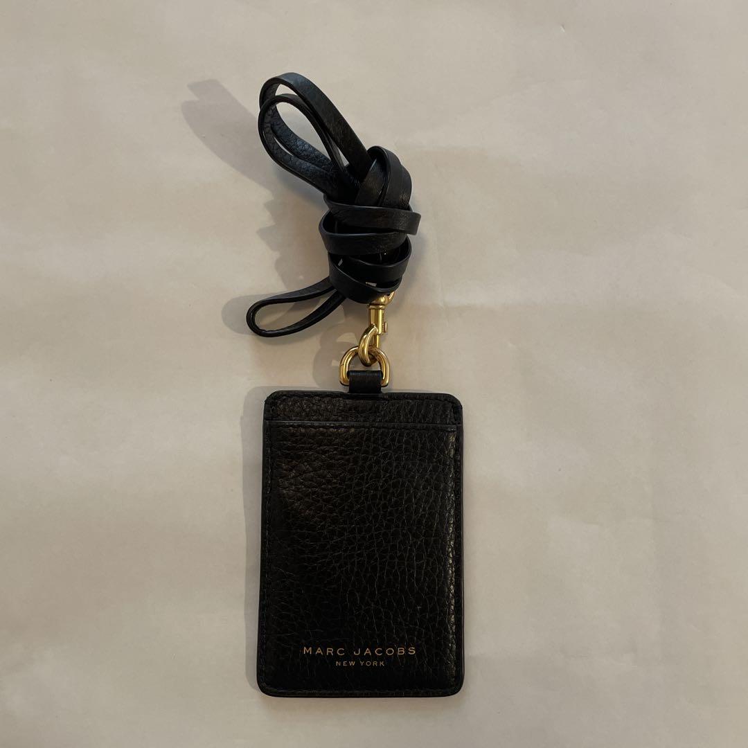 MARCJACOBS ストラップ付きパスケース　ブラック　レザー　美品
