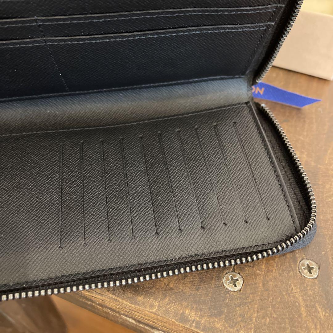 ヴィトン  長財布　ジッピー