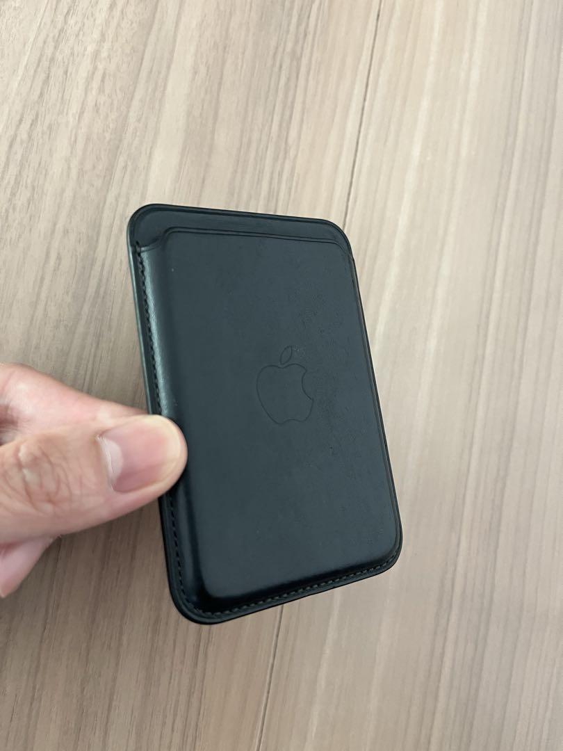 アップル純正 MagSafe対応 iPhone レザーウォレット　A2688