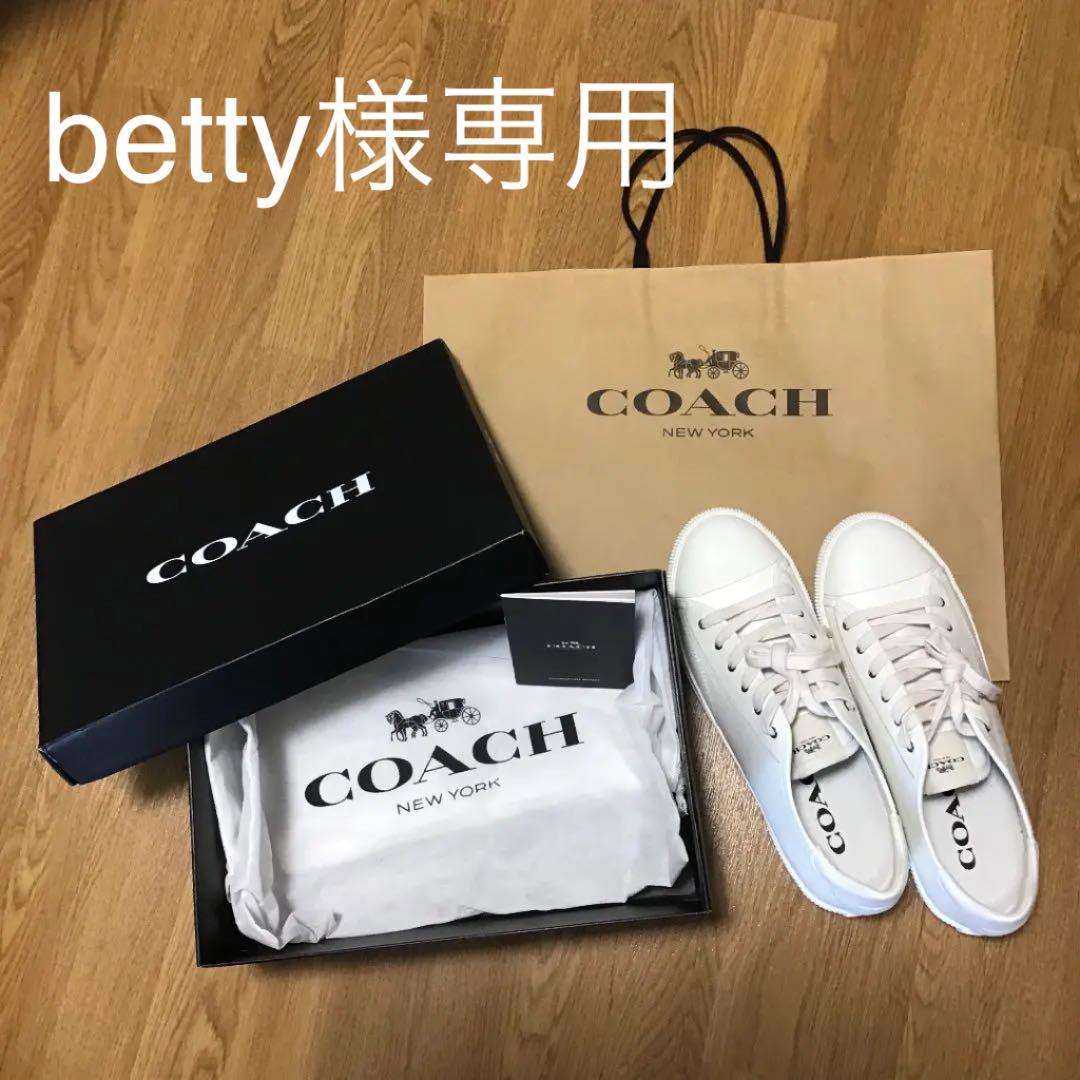 ースの COACH - COACH スニーカーの通販 by かず's shop|コーチなら 芸能人愛用 COACHスニーカー新品未使用箱入り スニーカー